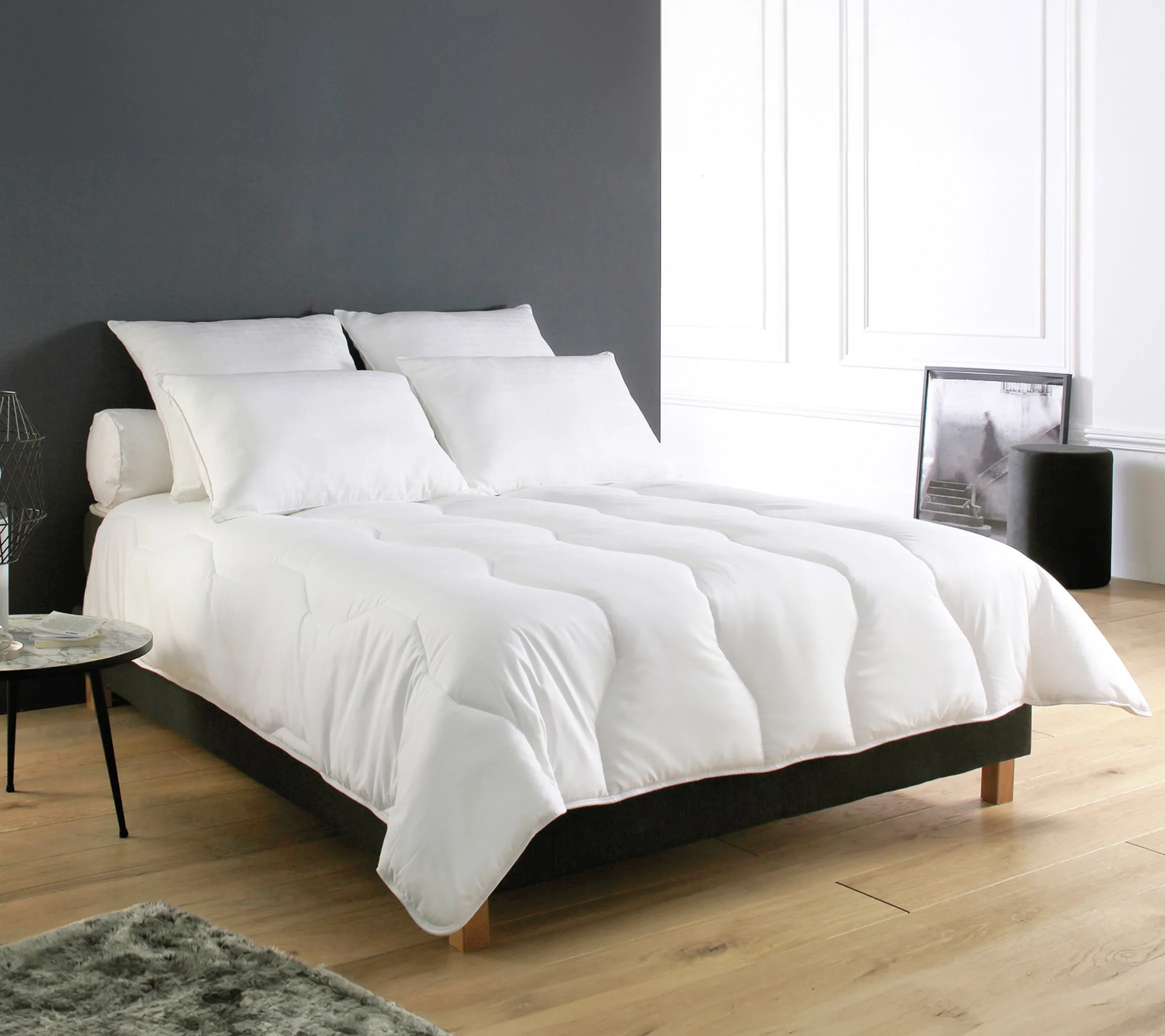 COUETTE SYNTHETIQUE MANOIR .