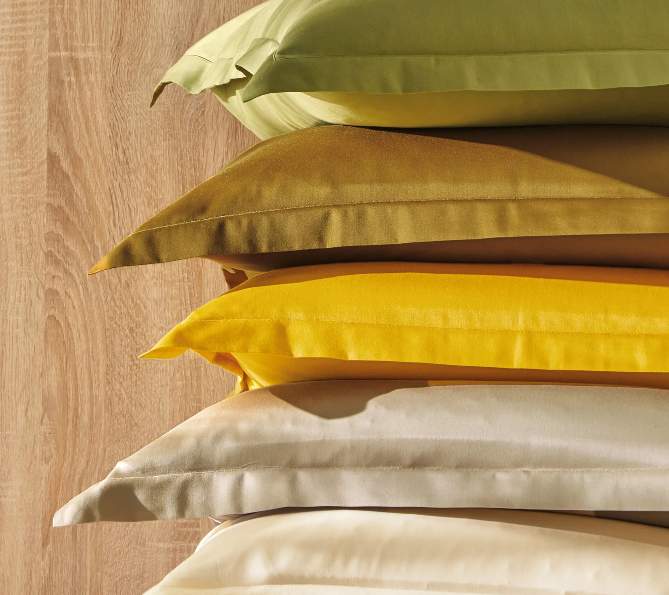 DRAP HOUSSE UNI SATIN JAUNE IMPERIAL