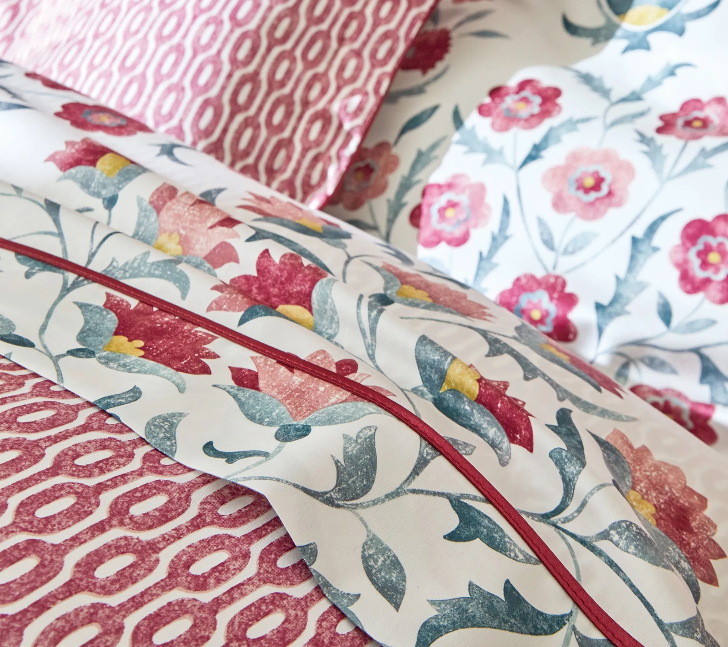 DRAP JARDIN ORIENTAL CARMIN