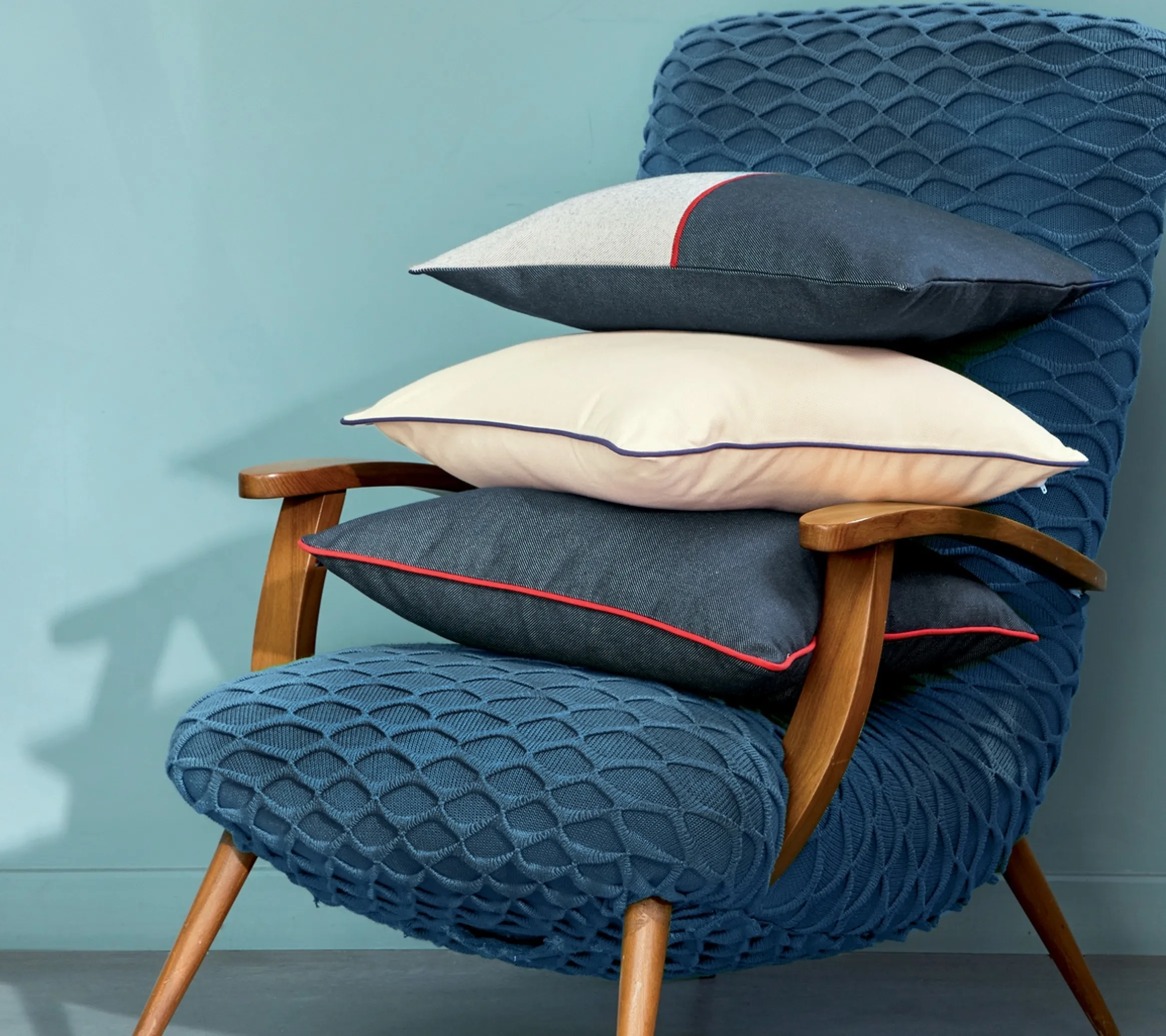 ENSEMBLE ENVELOPPE COUSSIN BICOLORES INDIGO
