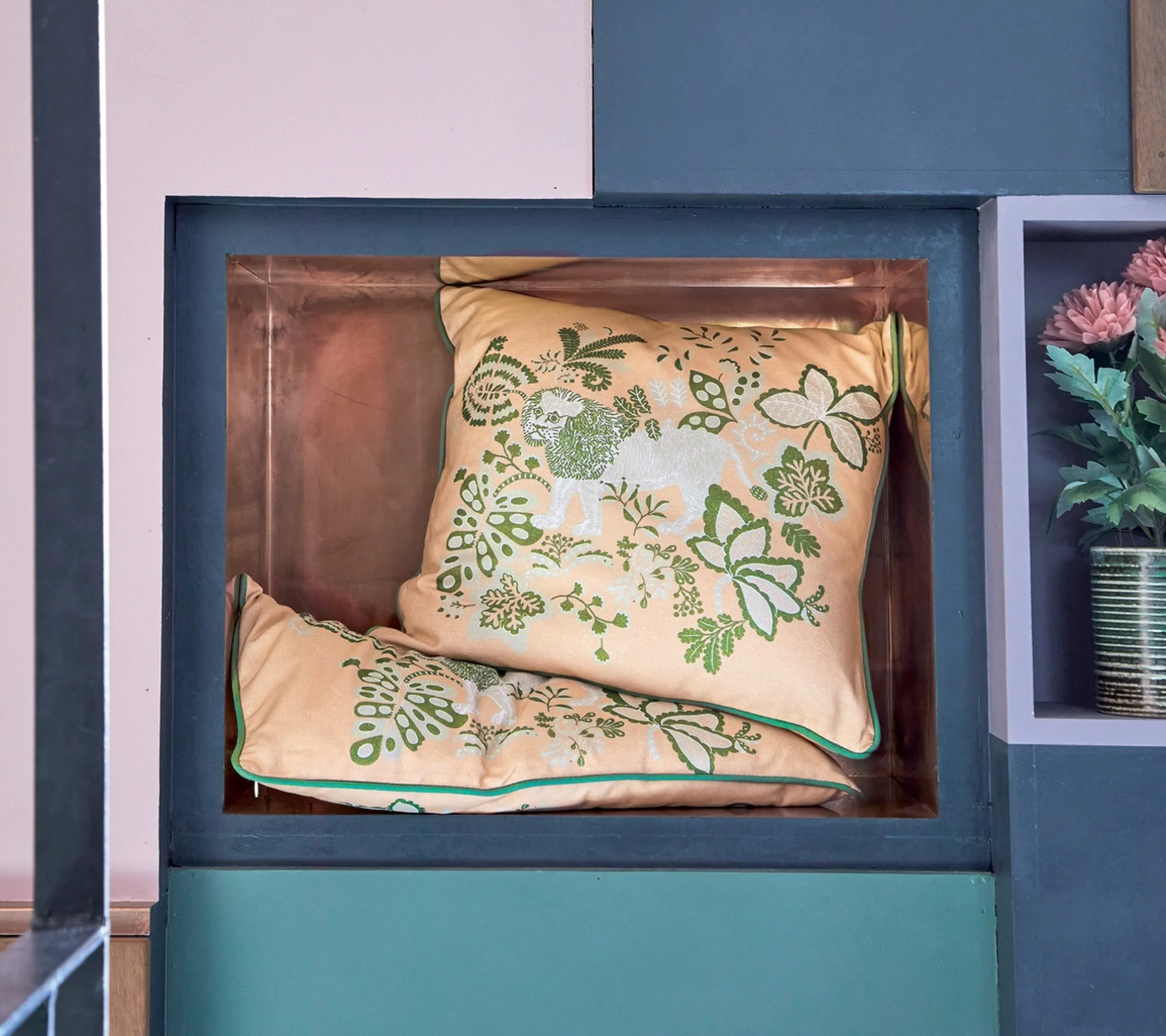 ENSEMBLE ENVELOPPE COUSSIN LION MELON