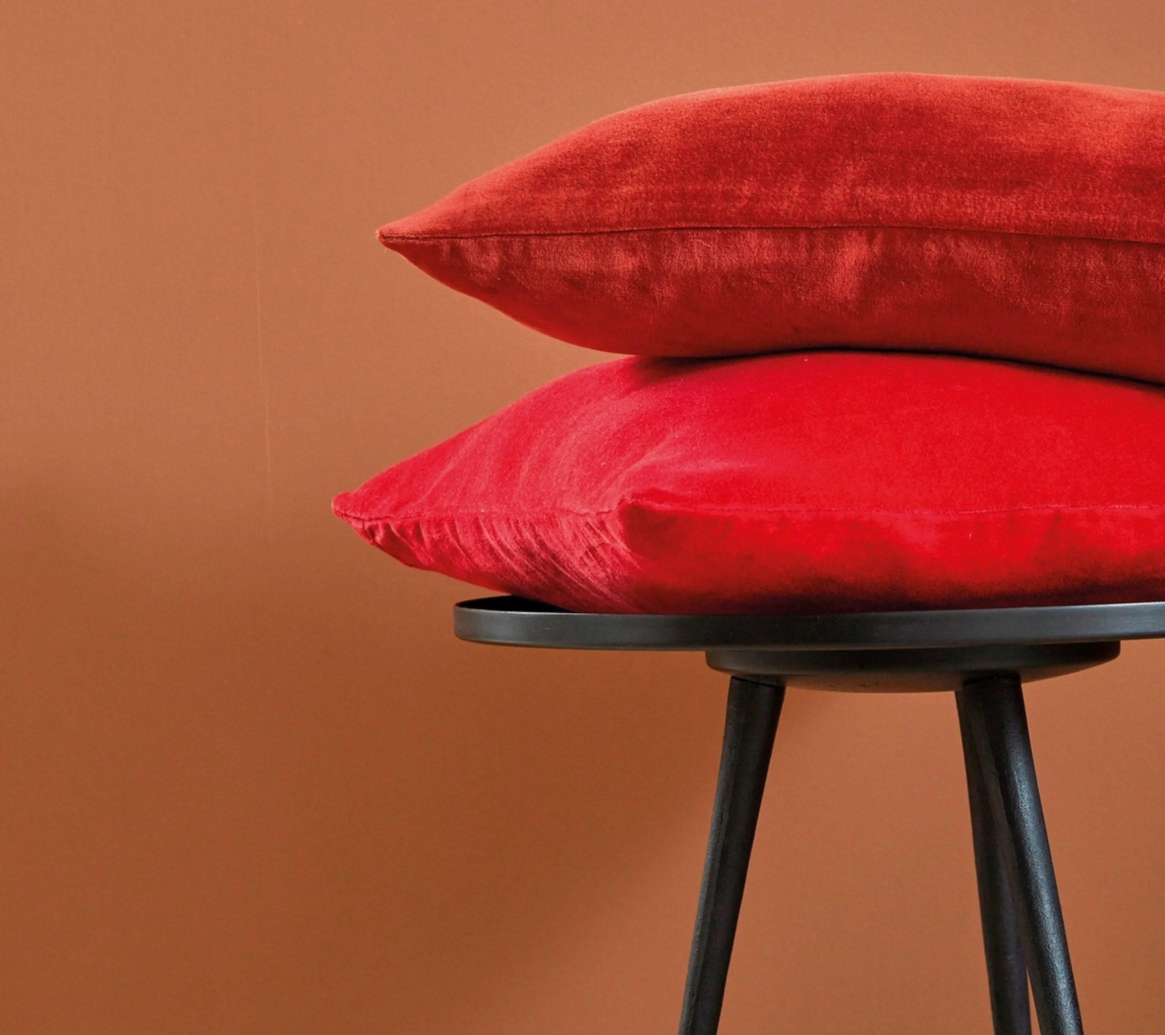 ENSEMBLE ENVELOPPE COUSSIN PACHA CERISE