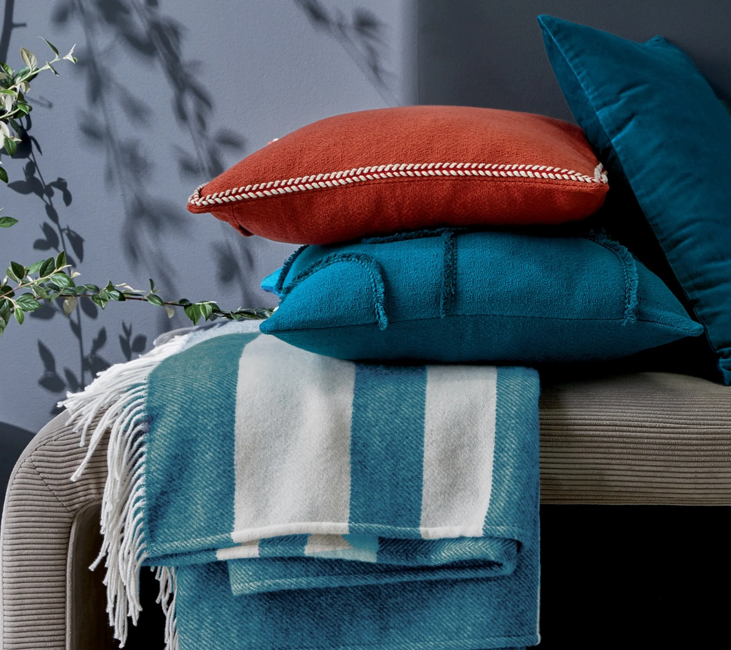 ENSEMBLE ENVELOPPE COUSSIN SIXTIES COBALT