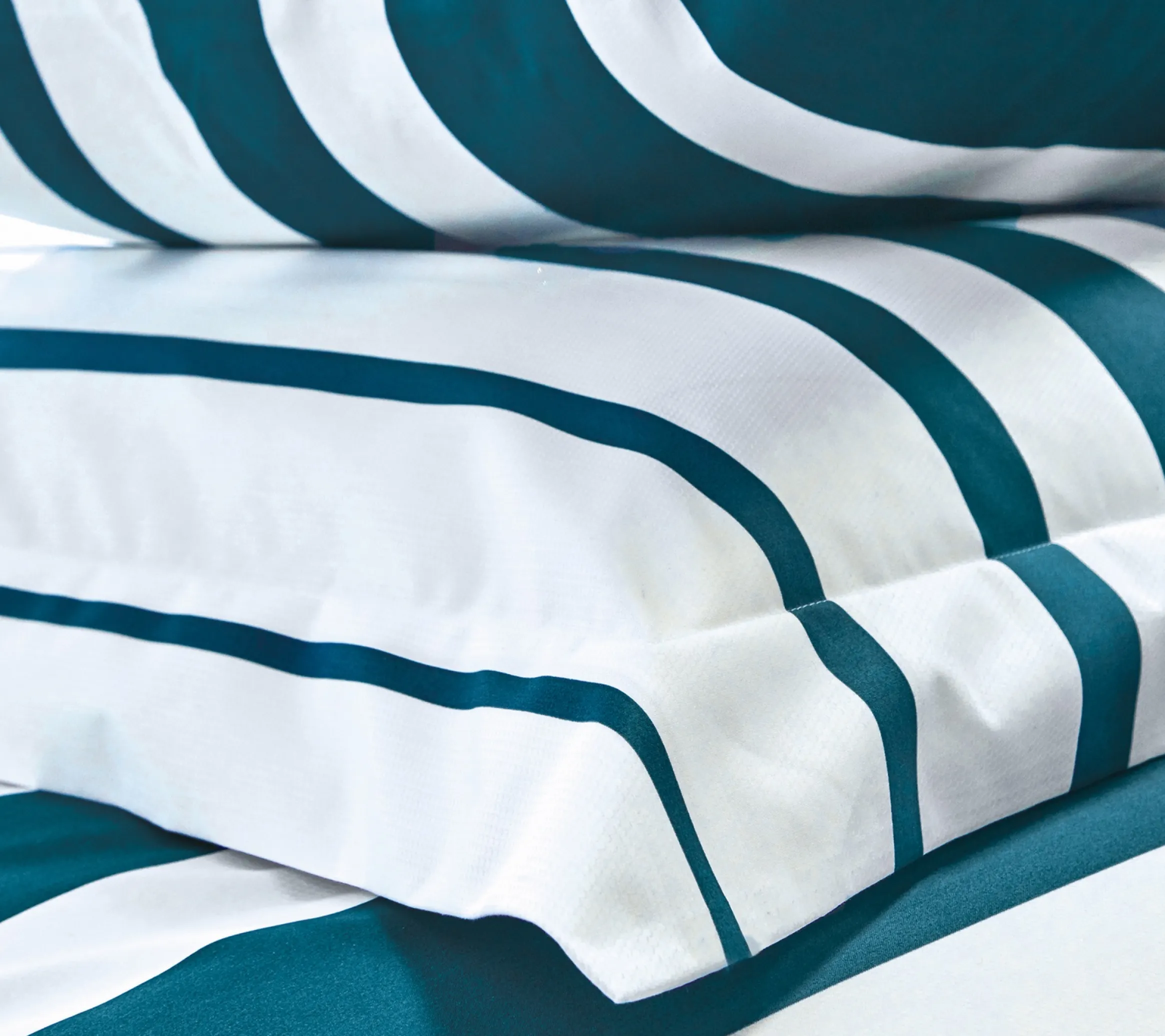 TRAVERSIN GRAND LARGE BLEU PAON