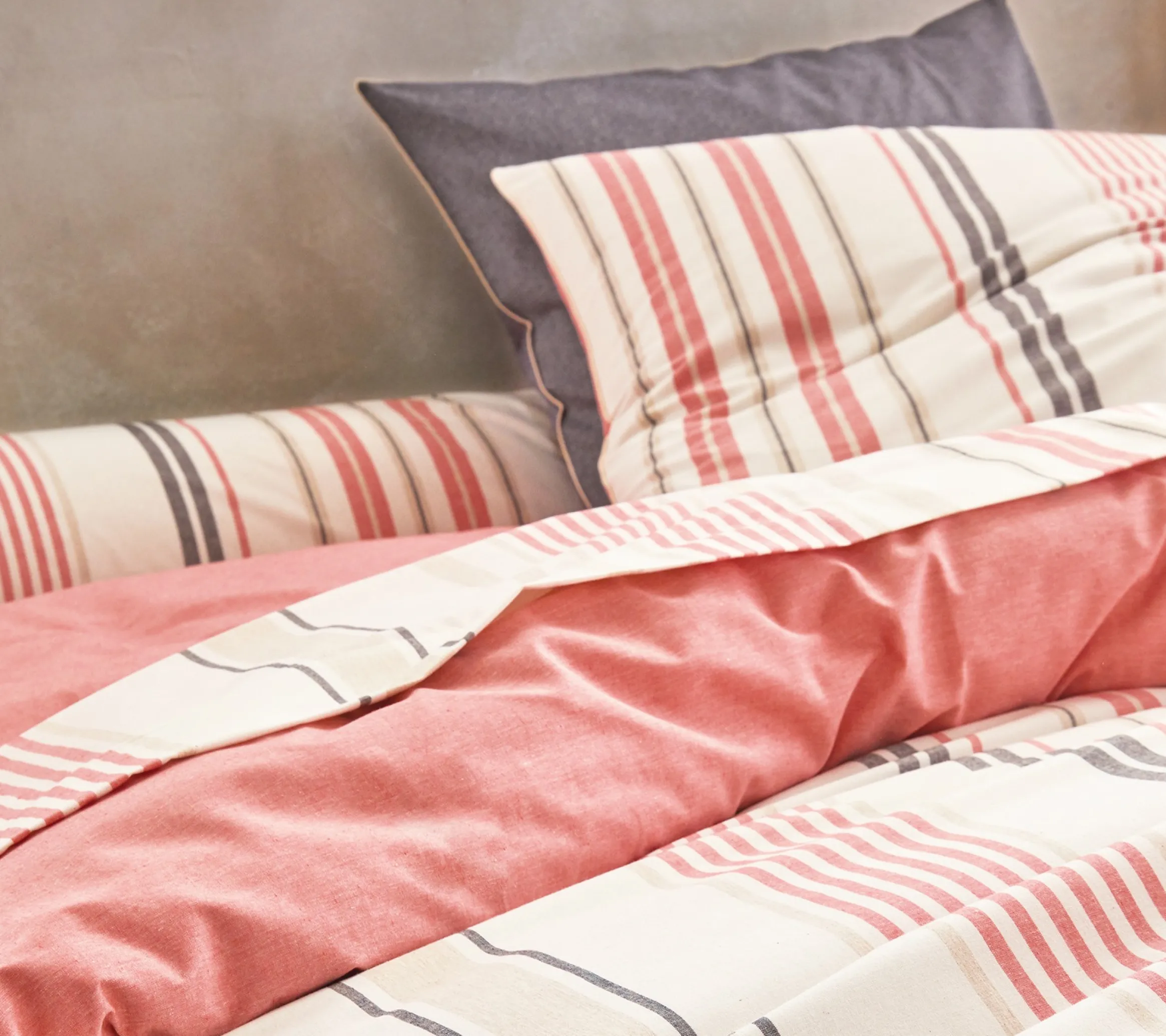 TRAVERSIN HORIZON CORAIL