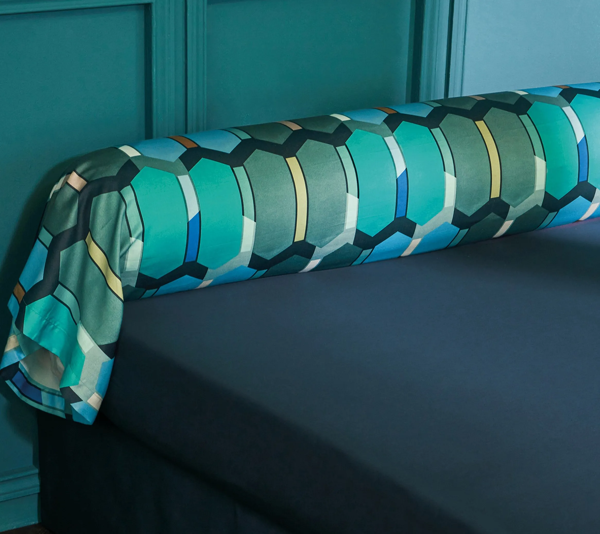 TRAVERSIN MOSAIC COBALT